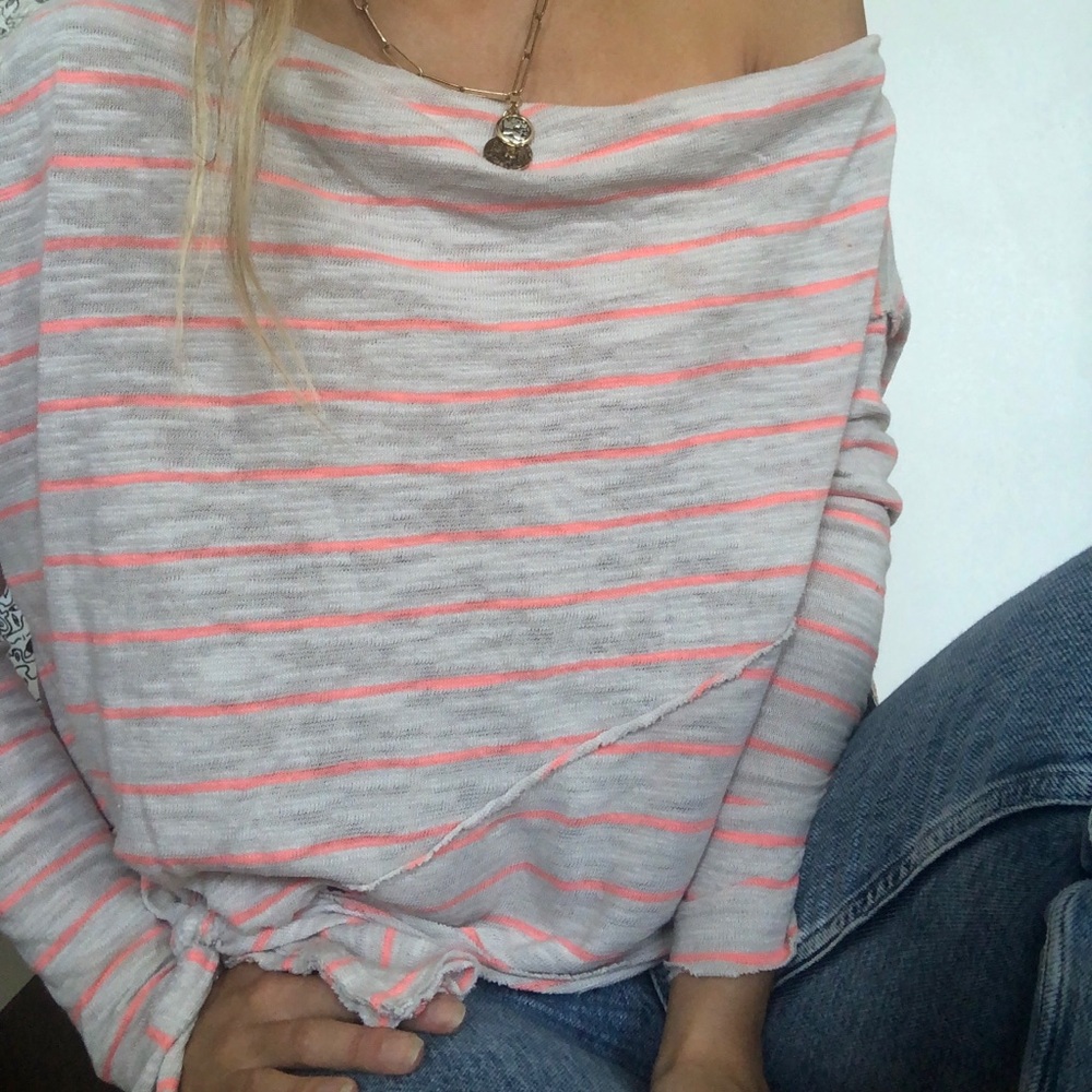 Top - Picture 2 of 5